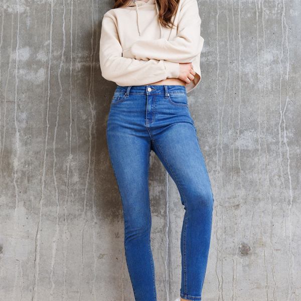 Super Stretch High Rise Skinny Jeans
