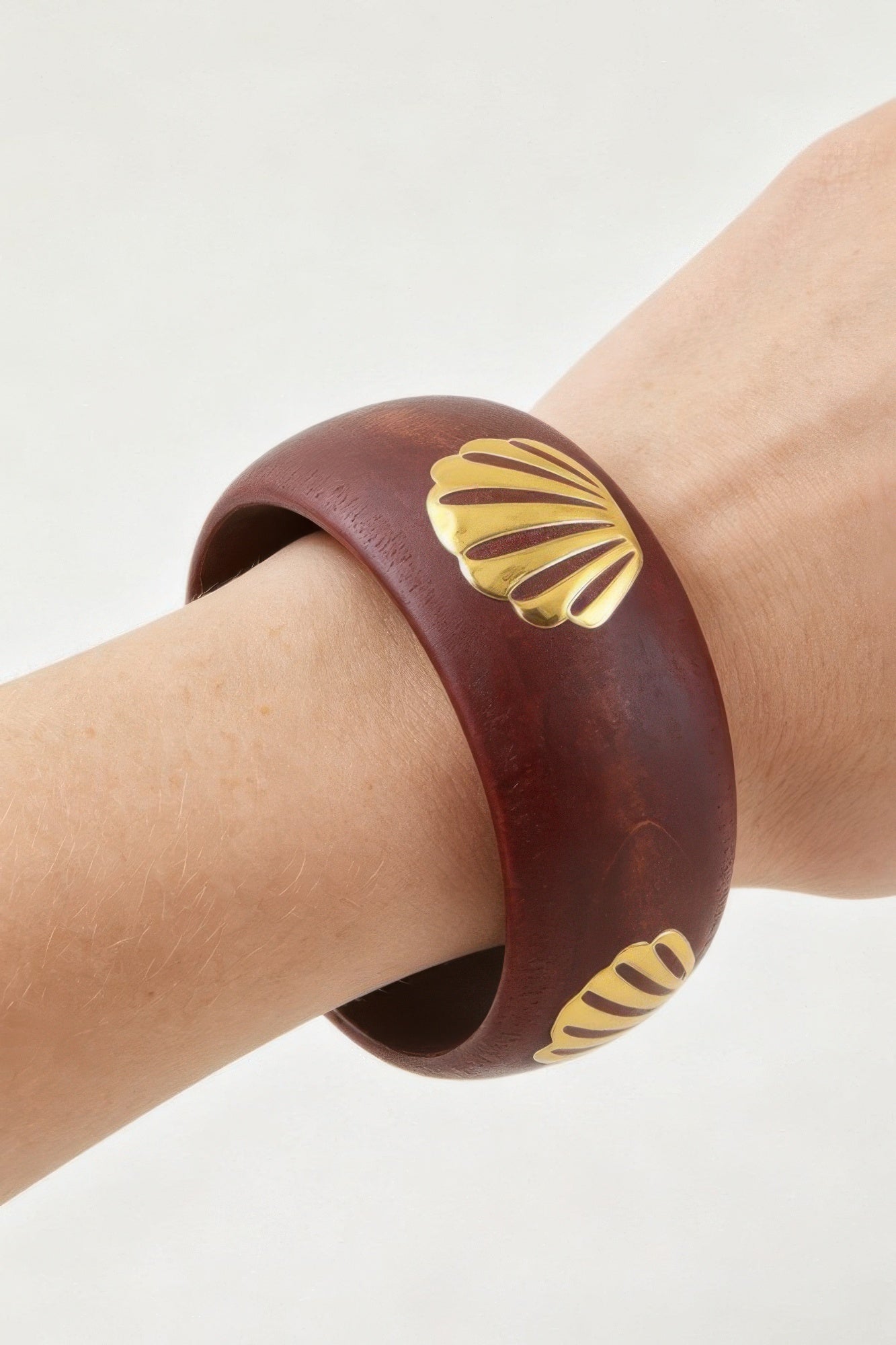 Women's Bracelet Cuff Clam BYMANYC ยฎ New York HAMPTONS GRAIN - New Collection